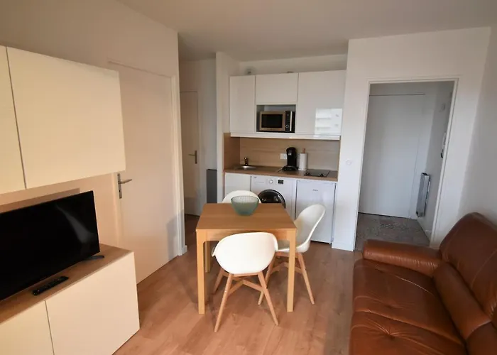 - T2 Renove Avec Balcon Proche Et Centre - Fr-1-420-91