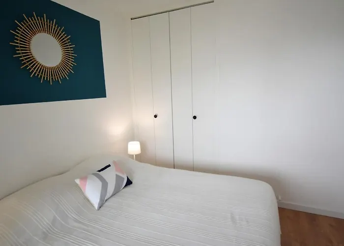 - T2 Renove Avec Balcon Proche Et Centre - Fr-1-420-91 *